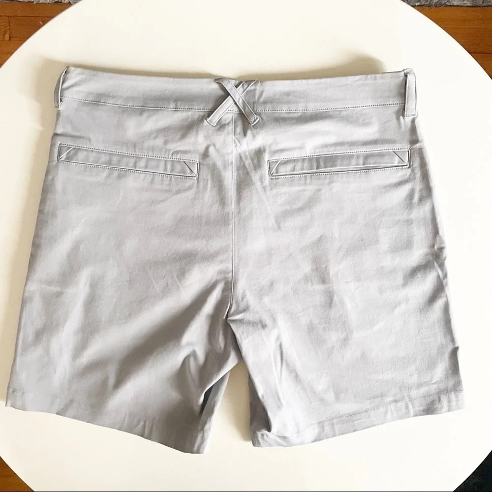 Mack Weldon Tech Chino Short Silver Gray Men’s Size 30 NWOT